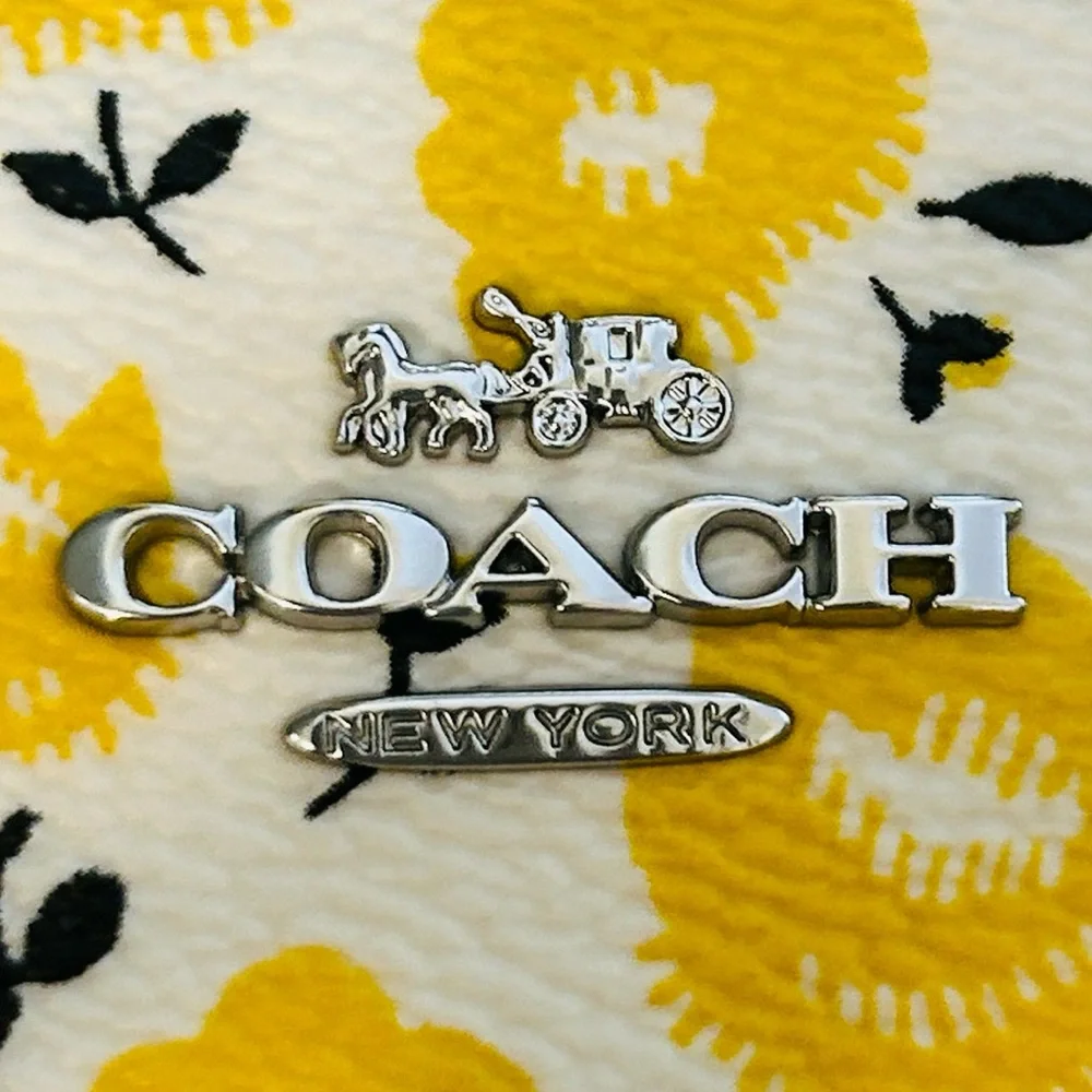 🌼 Coach Buttercup Floral Snap Pastel Wallet NWT